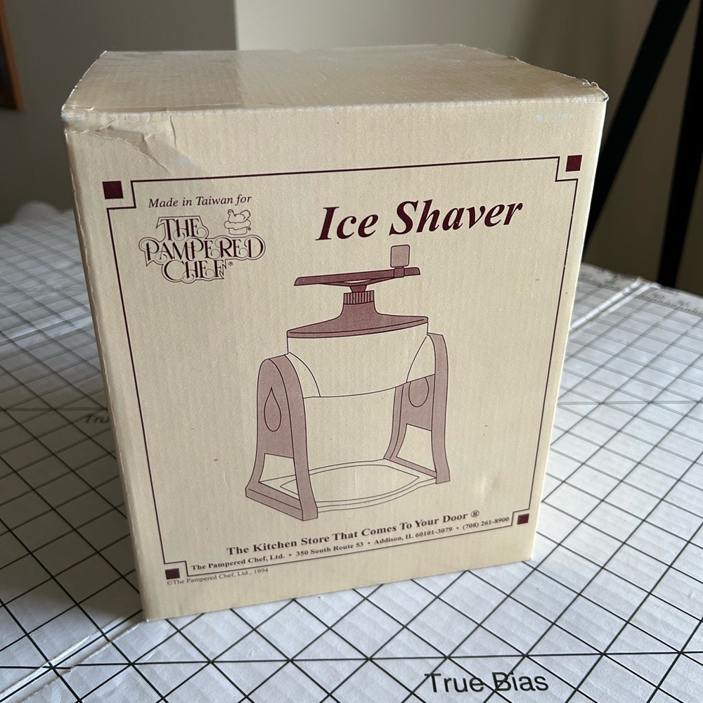 The Pampered Chef Ice Shaver *Never Used*